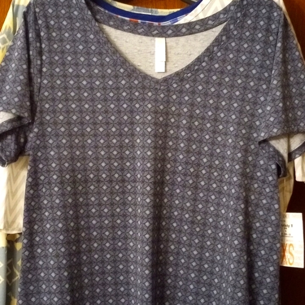 NWT LuLaRoe Christy Tee